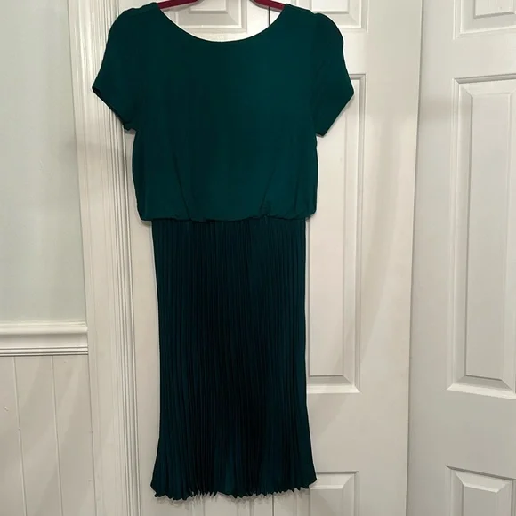NWT LOFT Emerald Green Dress - Picture 4 of 10